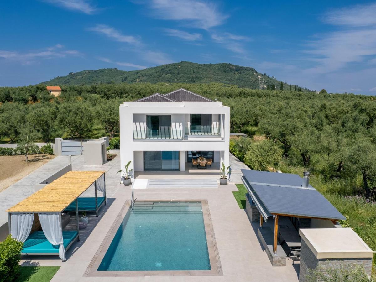 Antonia Villa - Luxurious Serenity With Private Pool, By Zantewize Kalipádhon Exteriör bild