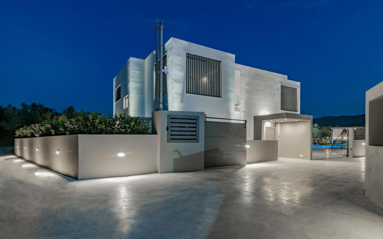 Antonia Villa - Luxurious Serenity With Private Pool, By Zantewize Kalipádhon Exteriör bild