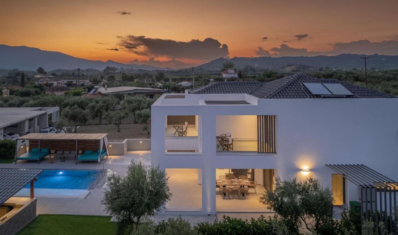 Antonia Villa - Luxurious Serenity With Private Pool, By Zantewize Kalipádhon Exteriör bild