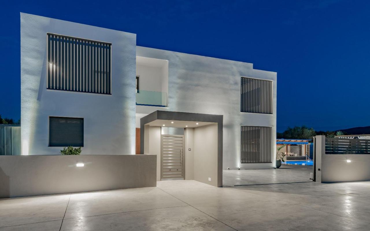 Antonia Villa - Luxurious Serenity With Private Pool, By Zantewize Kalipádhon Exteriör bild