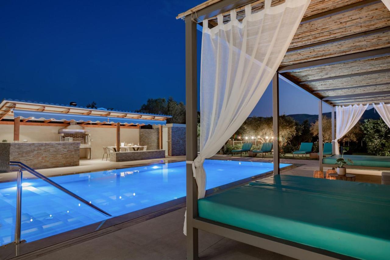 Antonia Villa - Luxurious Serenity With Private Pool, By Zantewize Kalipádhon Exteriör bild