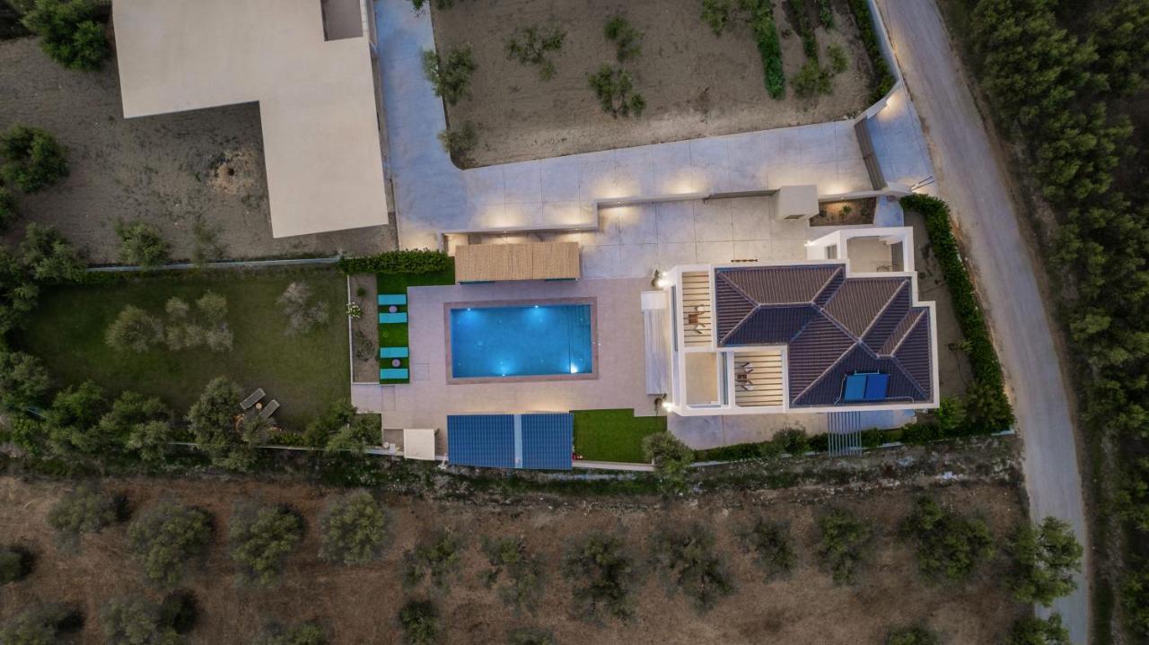 Antonia Villa - Luxurious Serenity With Private Pool, By Zantewize Kalipádhon Exteriör bild